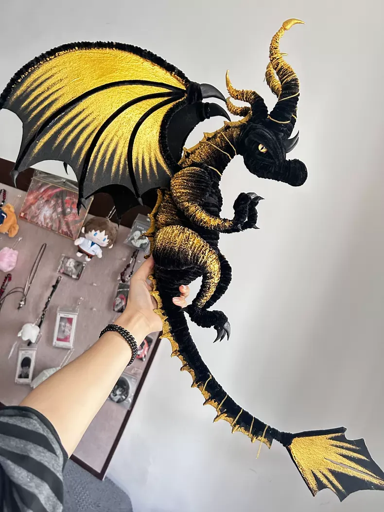 Black-and-Gold Dragon Style 2
